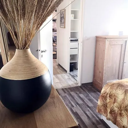 LE COCOON St Lô - Netflix - Wifi - Parking gratuit - Lit Queen Size 160x200 - Entrée autonome - Appartement Privé Saint-Lô Extérieur photo