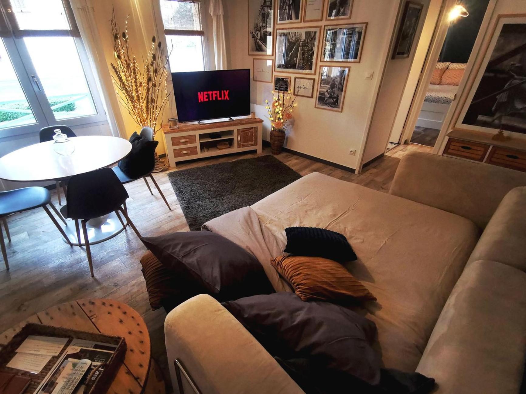 Le Cocoon St Lo: Private Cozy With Netflix & Free Parking Apartment
